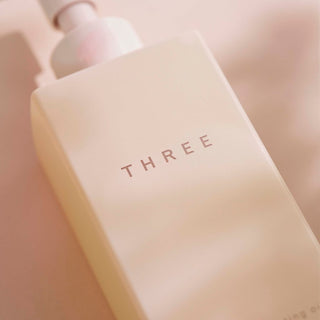 THREE 平衡潔膚卸妝油【櫻花限定版】